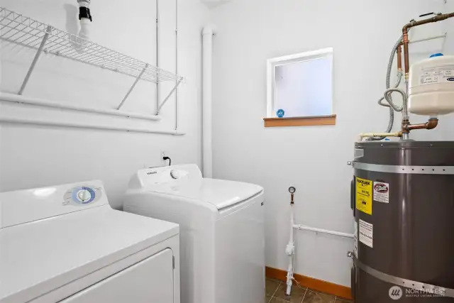 Oversized laundry / storage room