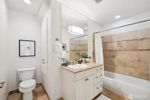 Full Bathroom in primary bedroom