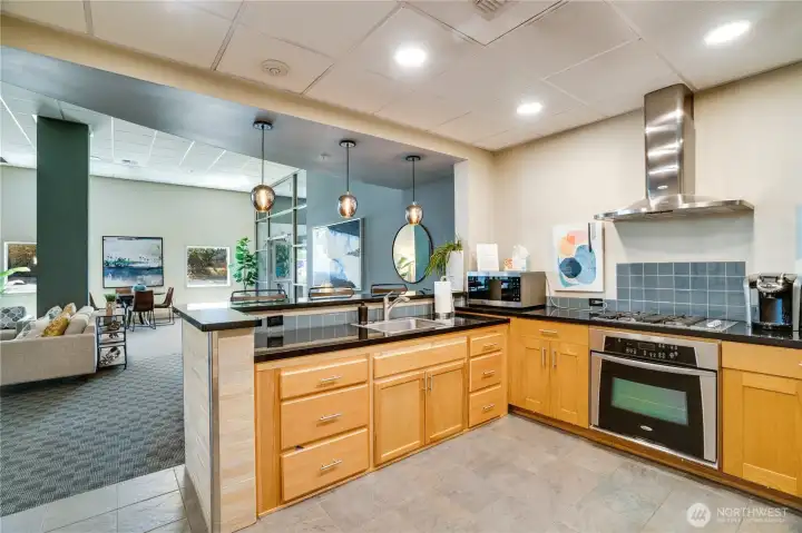 Common area kitchen, you can reserve for your own private party.