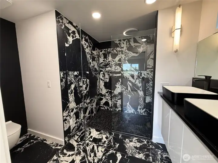 3/4 BATH PRIMARY