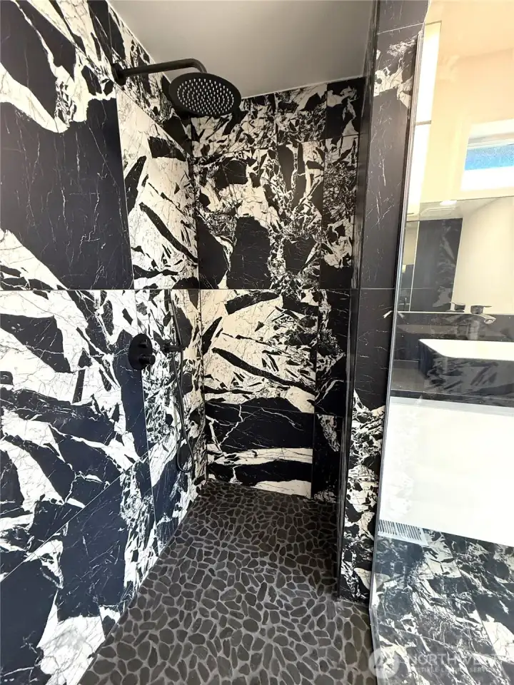 3/4 BATH PRIMARY