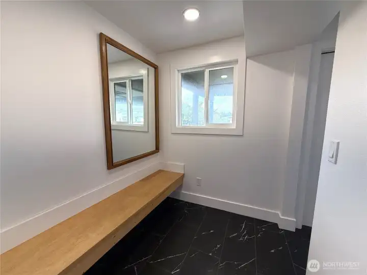 BONUS EXTENSION OF LAUNDRY ROOM