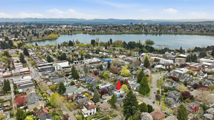 Just 4 blocks to the lake!