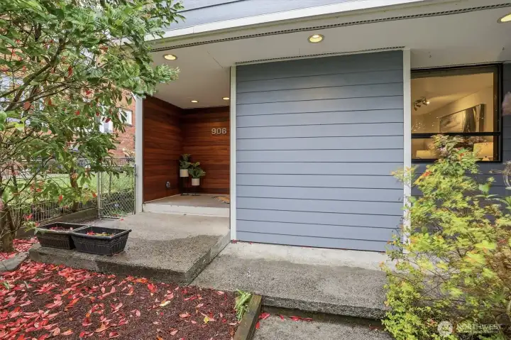 Entryway from street.