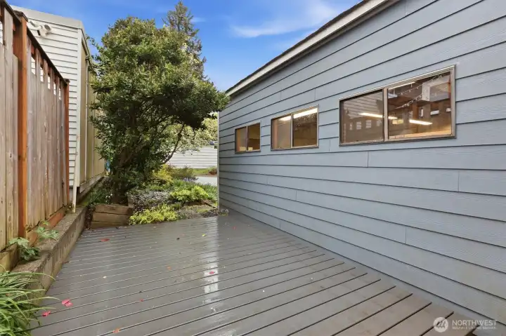 Back patio is great for BBQ setup.