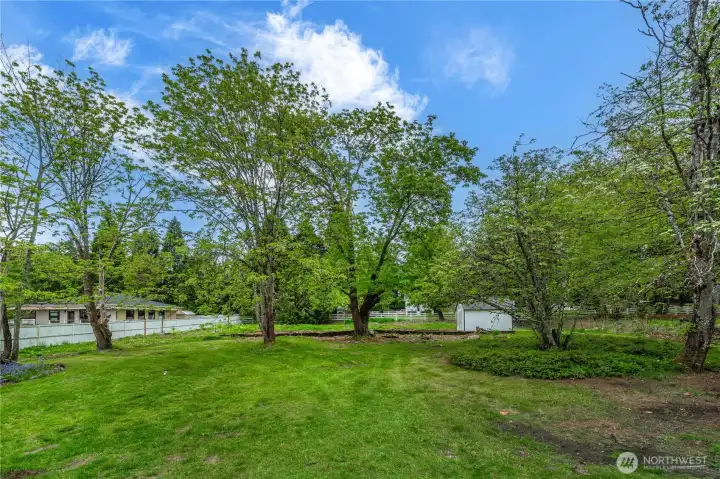 Well maintained exterior with in ground sprinkler system.