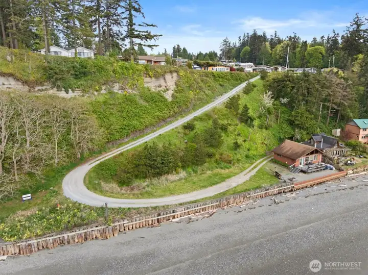 Access to community beach and boat launch