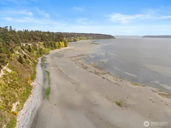 Endless beautiful shoreline