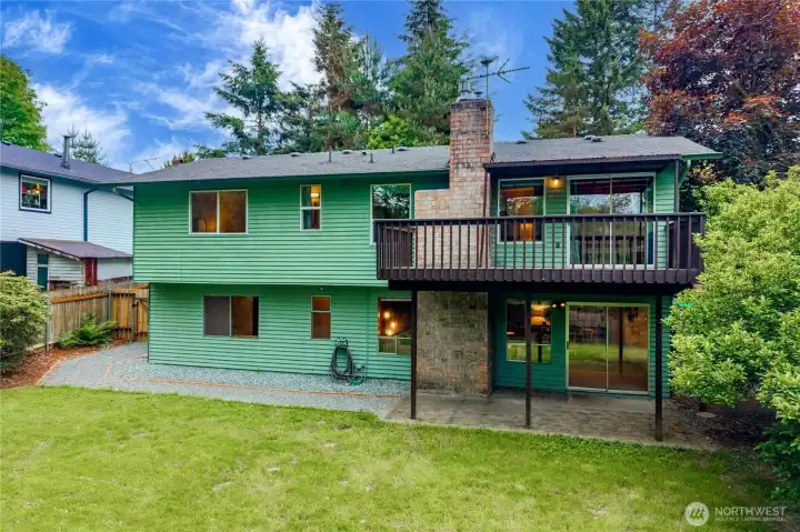 Enjoy entertaining or relaxing on the expansive private deck surrounded by nature Enjoy entertaining or relaxing on the expansive private deck surrounded by nature