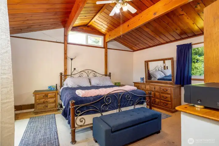 Master bedroom Master bedroom