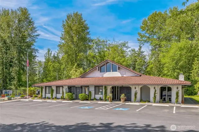 Lago's clubhouse featuring an exercise room, billiard room, stage, library and big-screen TV.