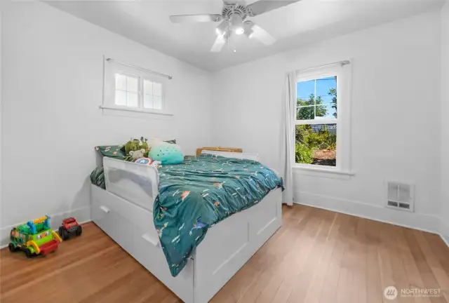 Guest bedroom