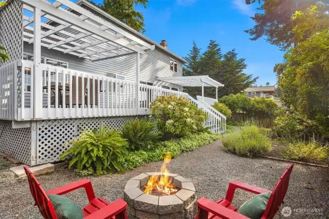 Island Life! Private Backyard Oasis