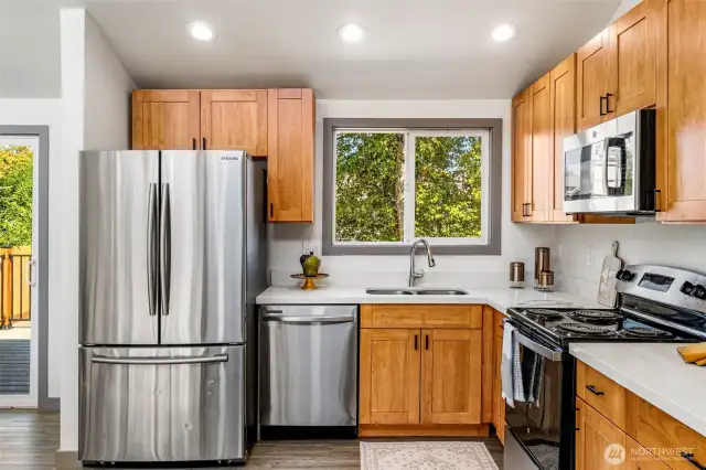 Recent double pane windows throughout