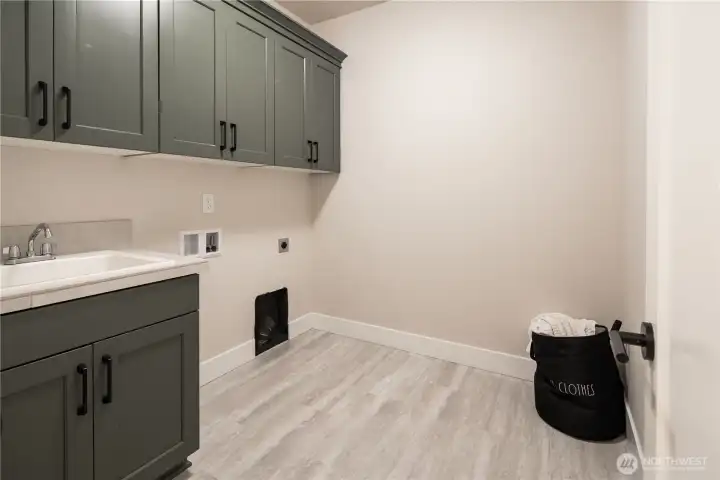 This photo/rendering is provided for illustrative purposes only. It does not depict the actual property, finishes, or furnishings, which may differ.