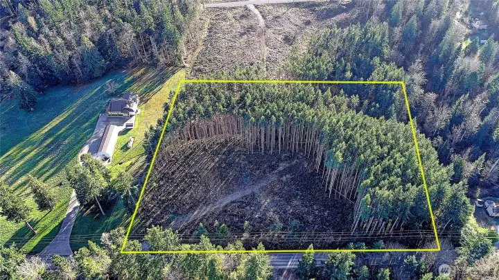Approximate property lines shown. Recent survey on file.