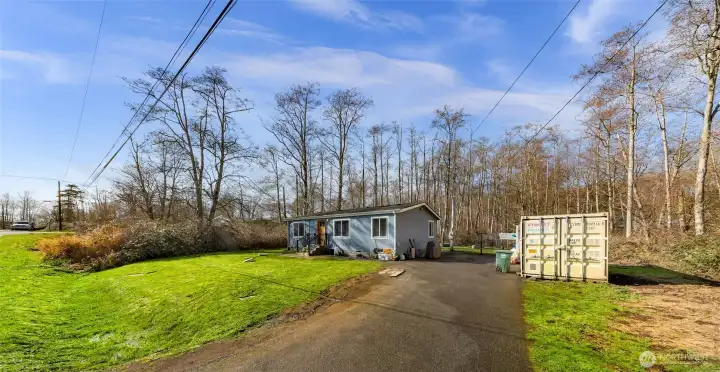 Yard space in front and back