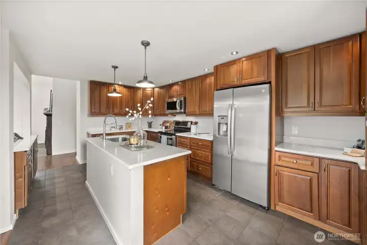 Durable ceramic tile keeps everyday life simple and stylish.