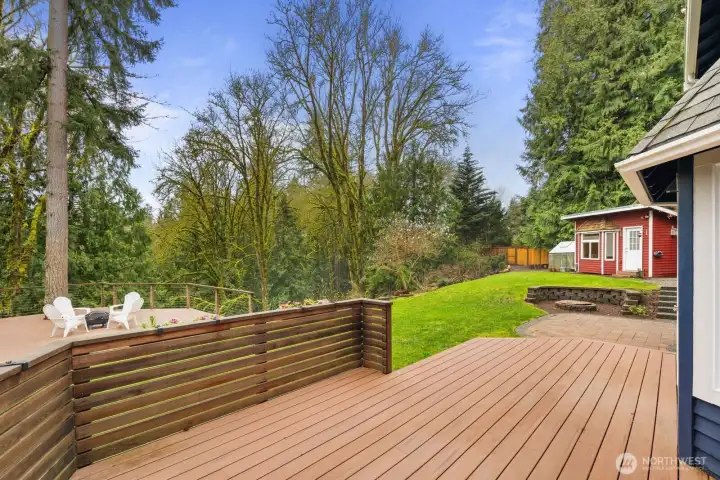 Composite deck off of kitchen indoor outdoor flow