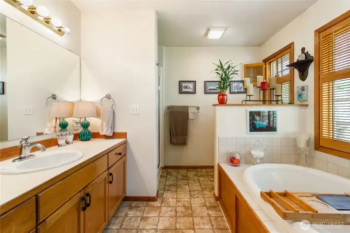 Primary bath with soaker tub and separate shower!