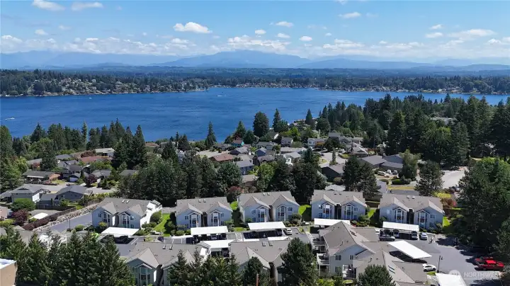 So close to the lake, Target and Safeway! So close to the lake, Target and Safeway!