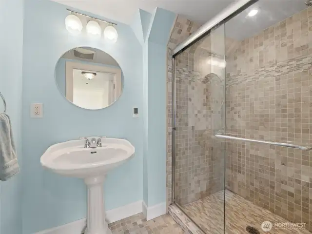 Guest bath with large tile shower