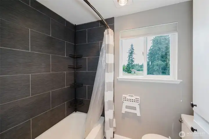 Full Bath-Shwr