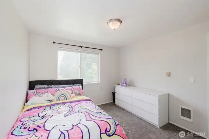 2nd Bedroom2
