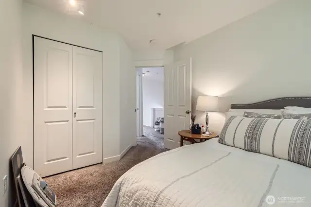 2nd upper bedroom