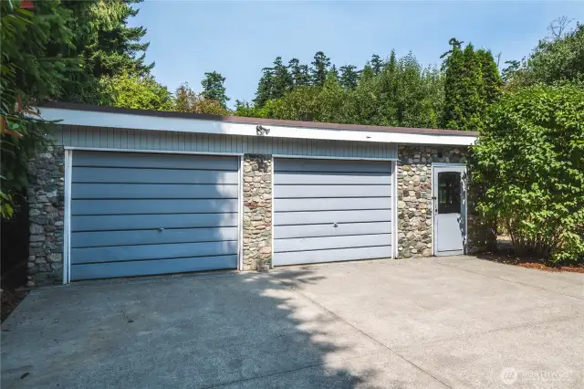 Two car outbuilding