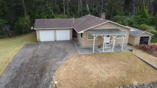 High and dry on a 20,000 square foot lot