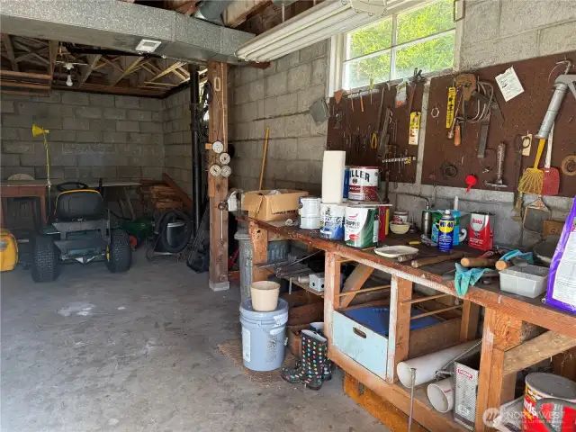 small shop next next to laundry room