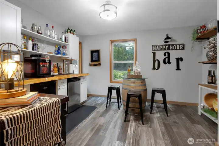 Built in bar just off the kitchen.