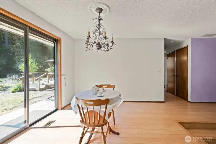 See virtual tour link for 3D walkthrough video, interactive floor plans and more.