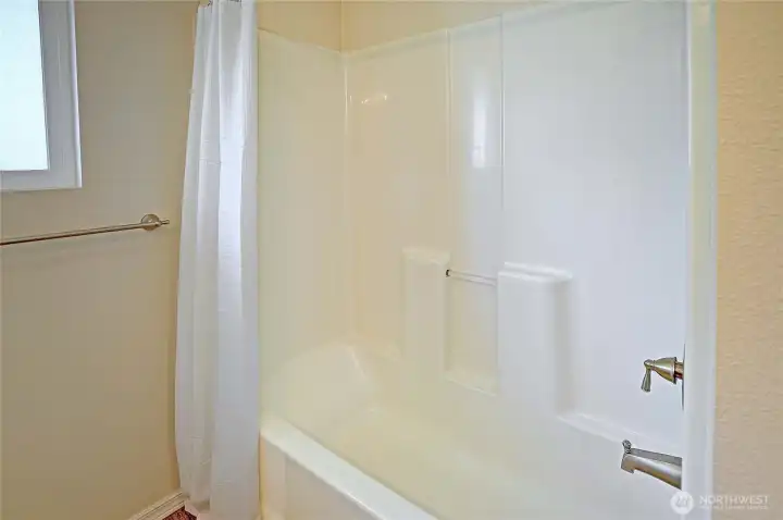 Upper Level Main/Ensuite Bathroom