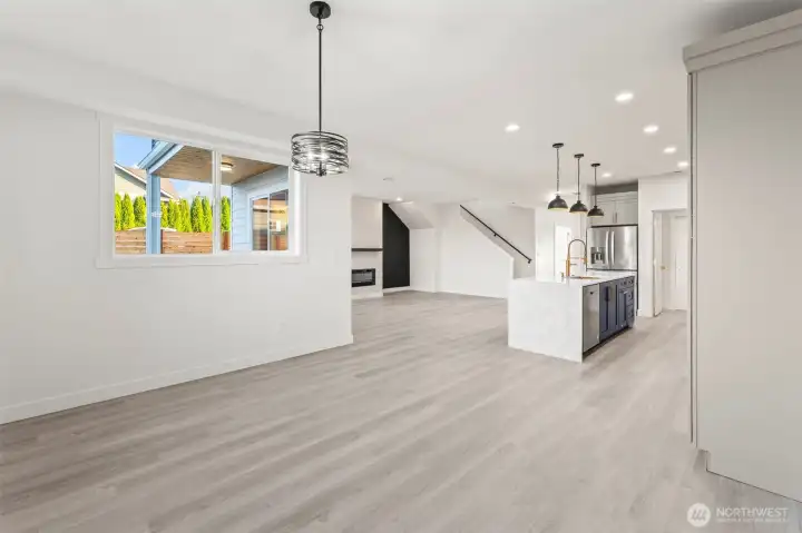 Dining room reverse angle