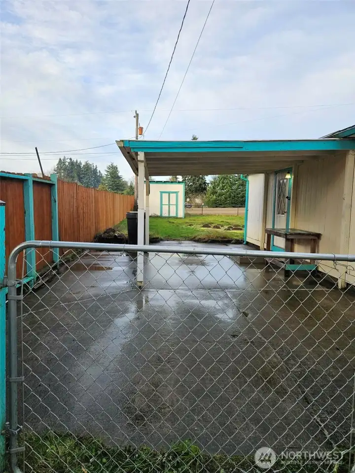 Park, and walk through large gate right to the back door for ease on those large shopping trips!