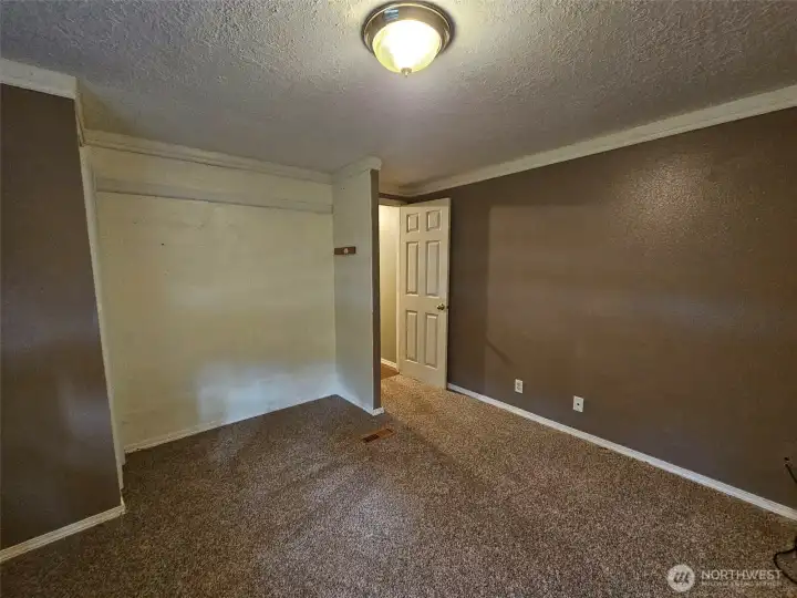 Good sized closet storage