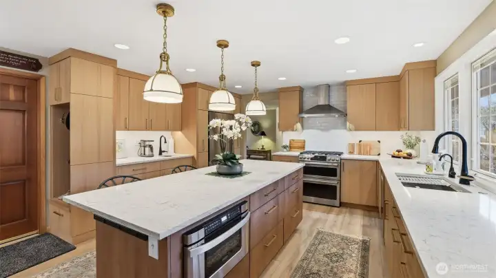 Cook, gather, and entertain with ease in this stunning kitchen.
