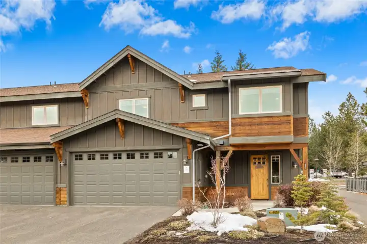 Home is right across from the Lodge. Walking distance to Spa, Rec Center, Suncadia Social and lake and rec center with indoor outdoor pool open year round with water slides.