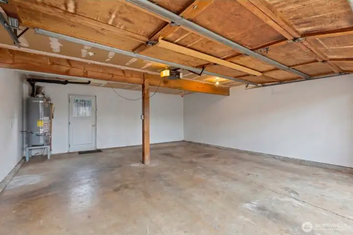 Garage (virtually staged empty)
