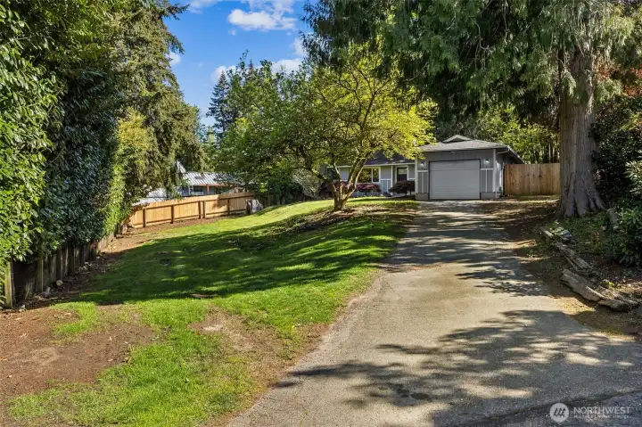 Plenty of room in the front yard.