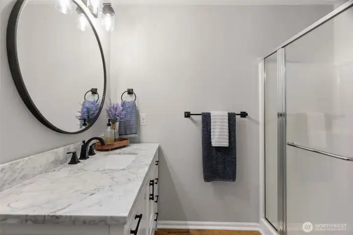New vanity, lights & mirror