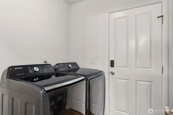 Washer & dryer stay!