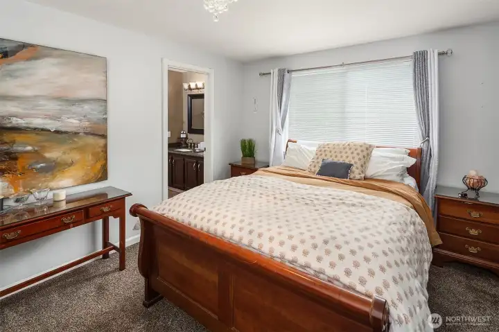 Large Primary Bedroom with sitting area. Large Primary Bedroom with sitting area.