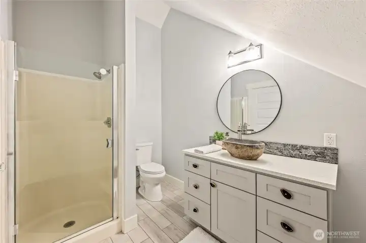 Upstairs primary bathroom