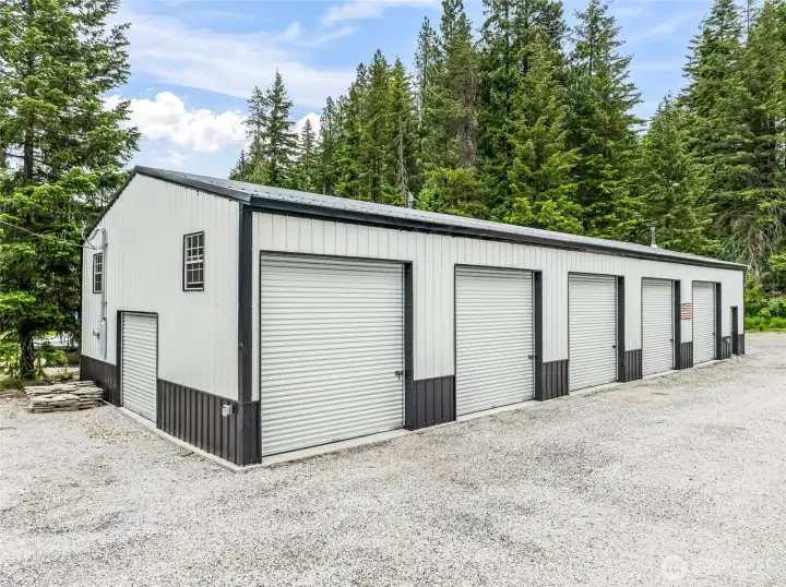 78'X30' insulated shop with dedicated 200amp service and wood stove