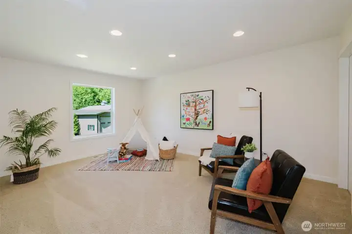 Bonus room upstairs Bonus room upstairs