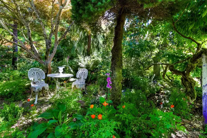 The center of the Four-Square Garden is perfect for enjoying an afternoon cup of tea and a book.