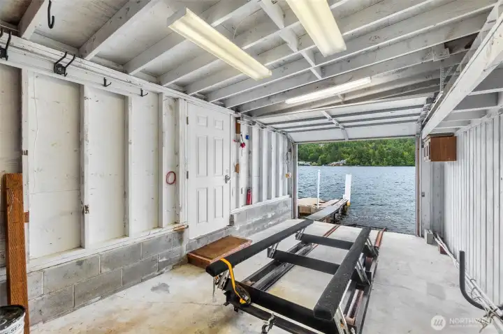 Boat Houses Includes Powered Winch